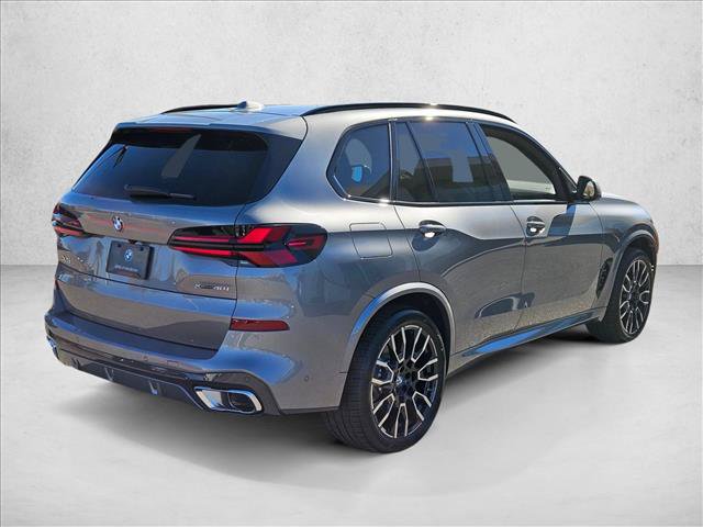 New 2026 BMW X5 xDrive40i w/ M Sport Package AWD/4WD image 2