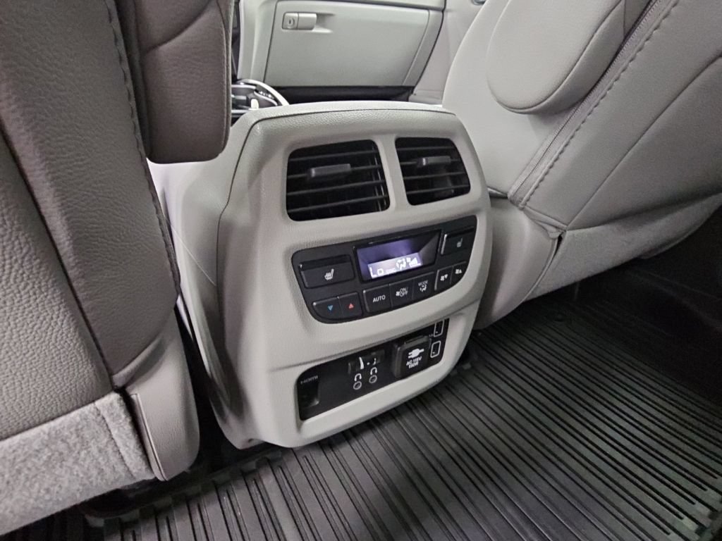 Used 2021 Honda Pilot Touring image 35