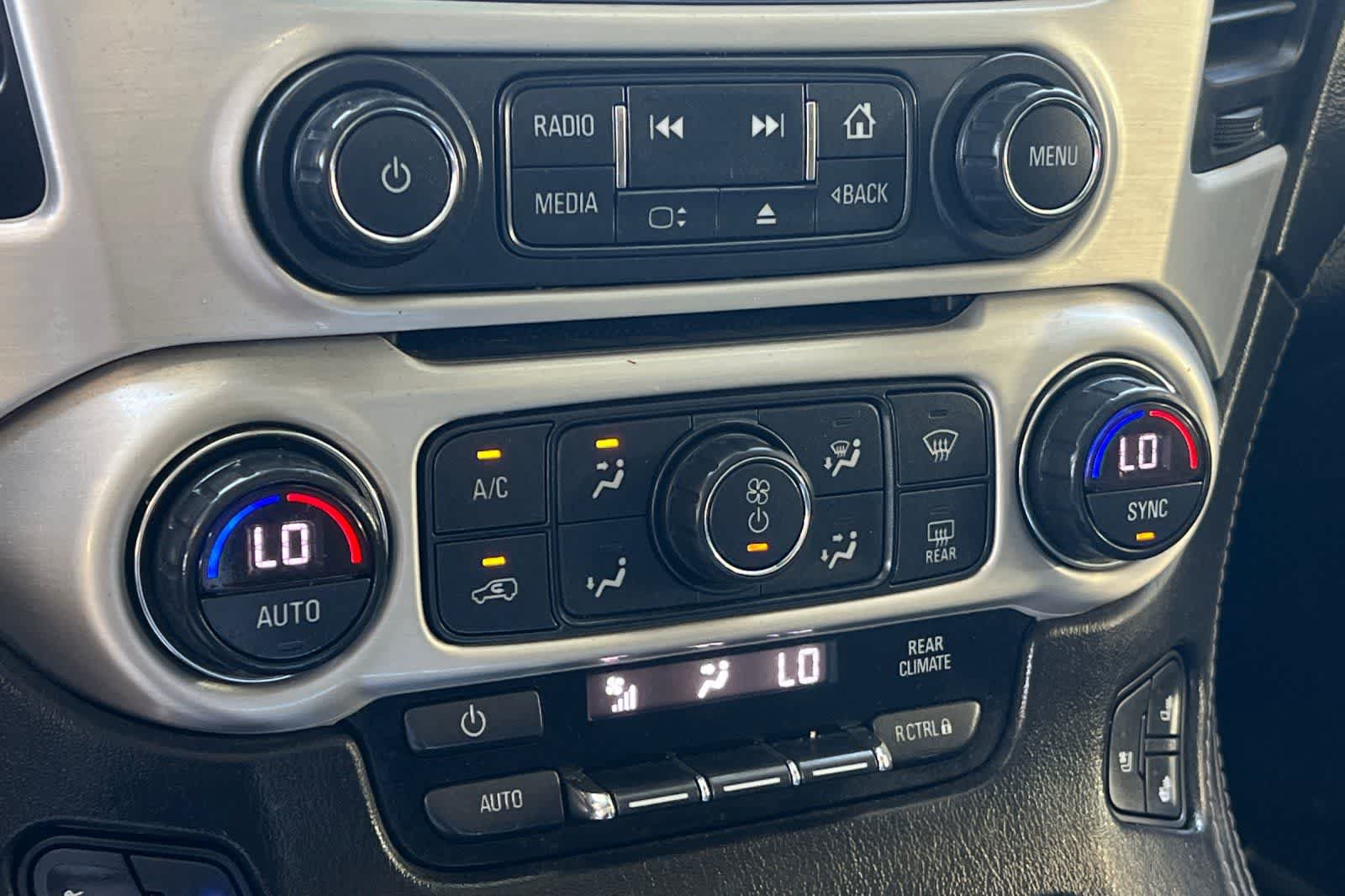 Used 2018 GMC Yukon SLT AWD/4WD image 25