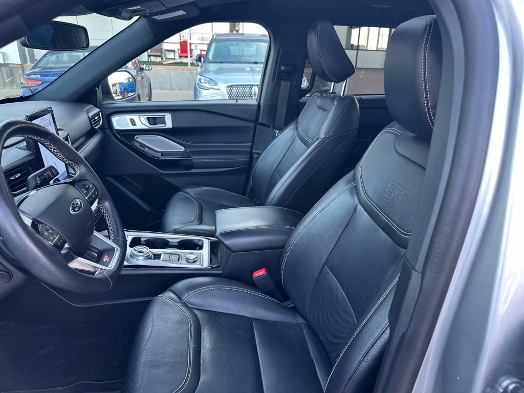Used 2023 Ford Explorer ST w/ Equipment Group 401A AWD/4WD image 2