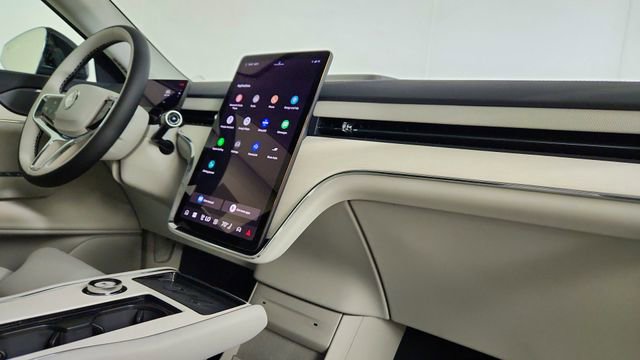 New 2026 Volvo EX90 Plus AWD/4WD image 36