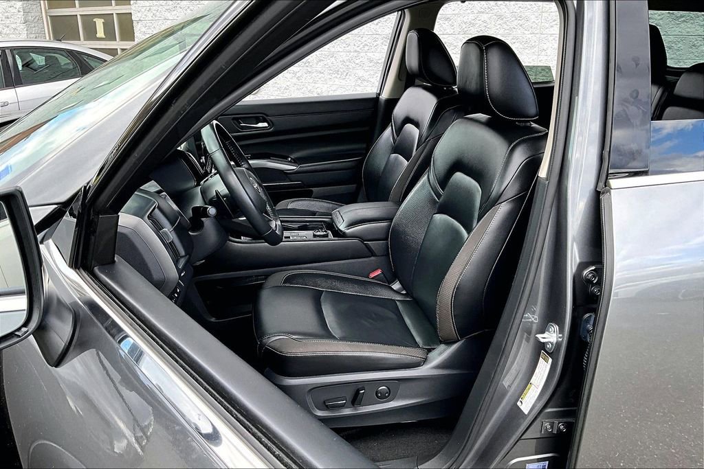 Certified 2023 Nissan Pathfinder SL image 18