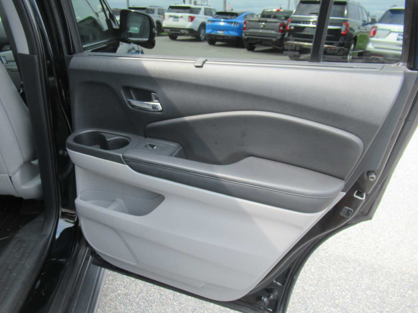 Used 2016 Honda Pilot Touring image 18