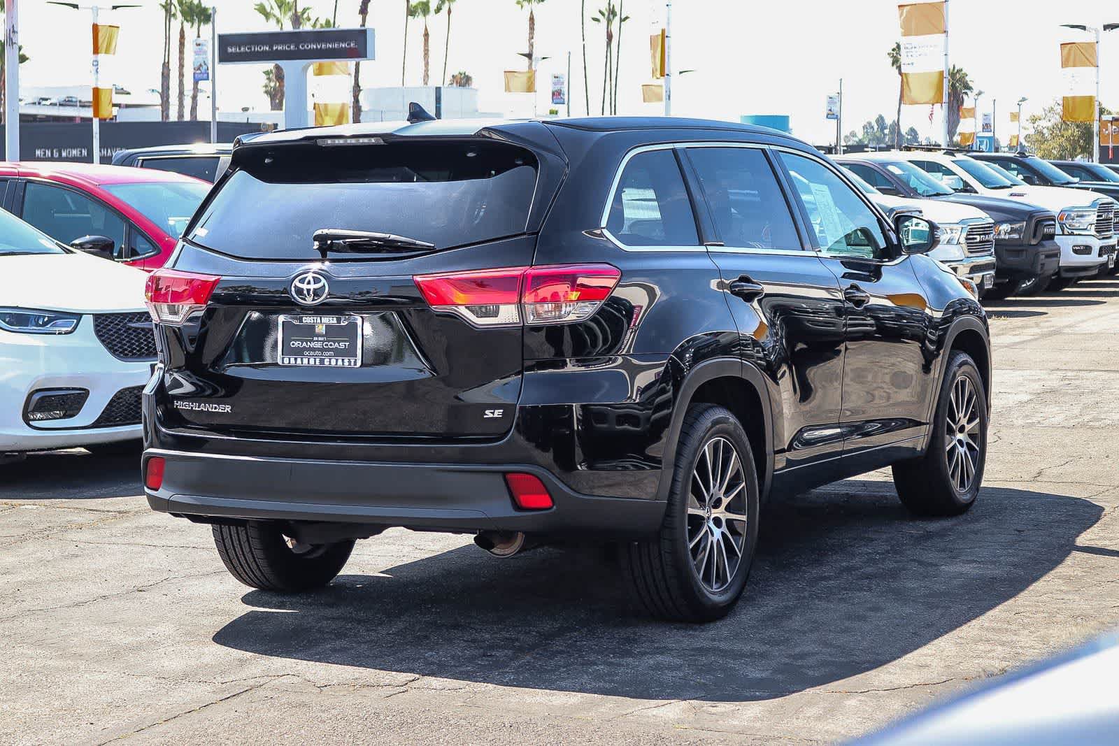 Used 2018 Toyota Highlander SE FWD image 4