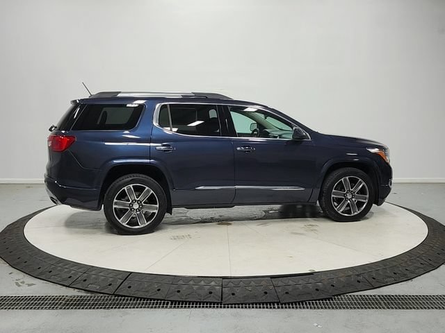 Used 2018 GMC Acadia Denali w/ Technology Package AWD/4WD image 9