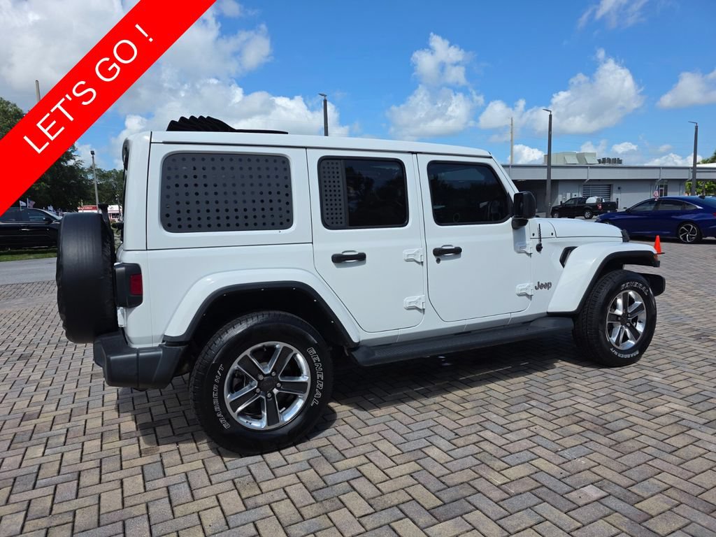 Used 2022 Jeep Wrangler Unlimited Sahara AWD/4WD image 11