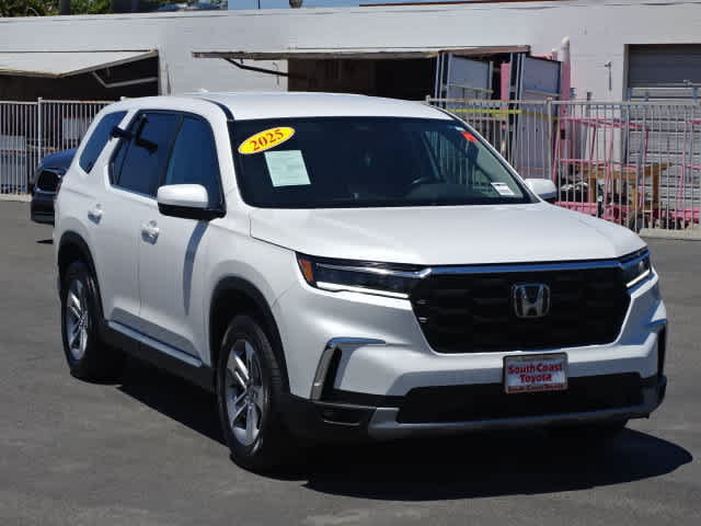 Used 2025 Honda Pilot EX-L image 2