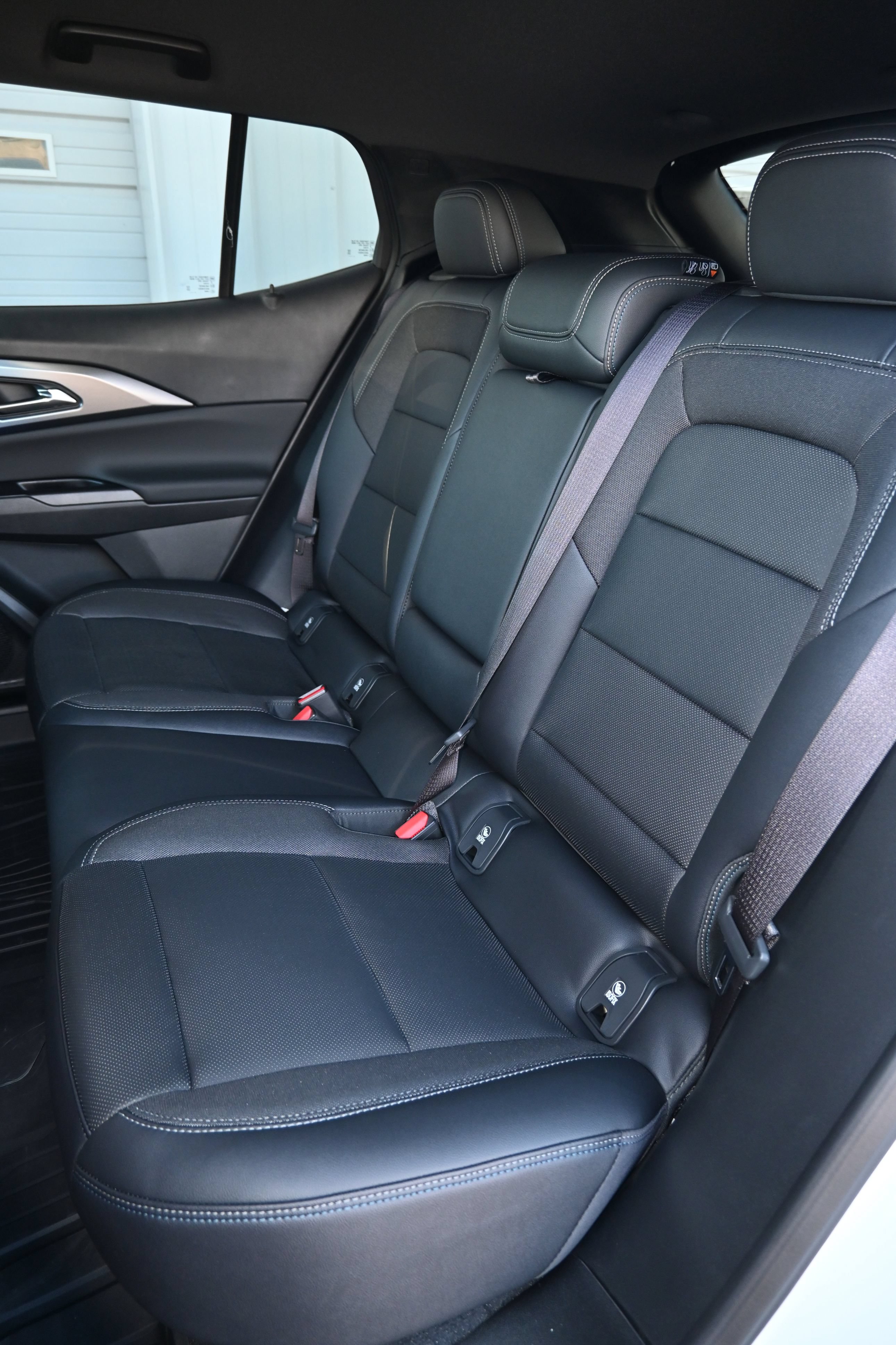 New 2026 Chevrolet Equinox EV LT w/ Convenience Package II FWD image 34