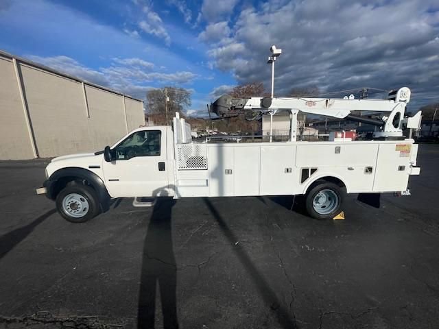Used 2007 Ford F550 2WD Regular Cab Super Duty image 7