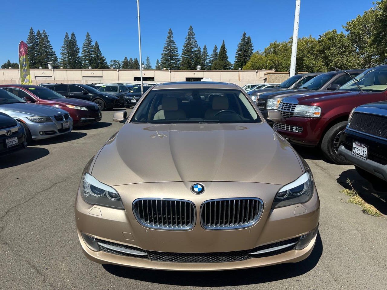 Used 2011 BMW 528i Sedan RWD image 2