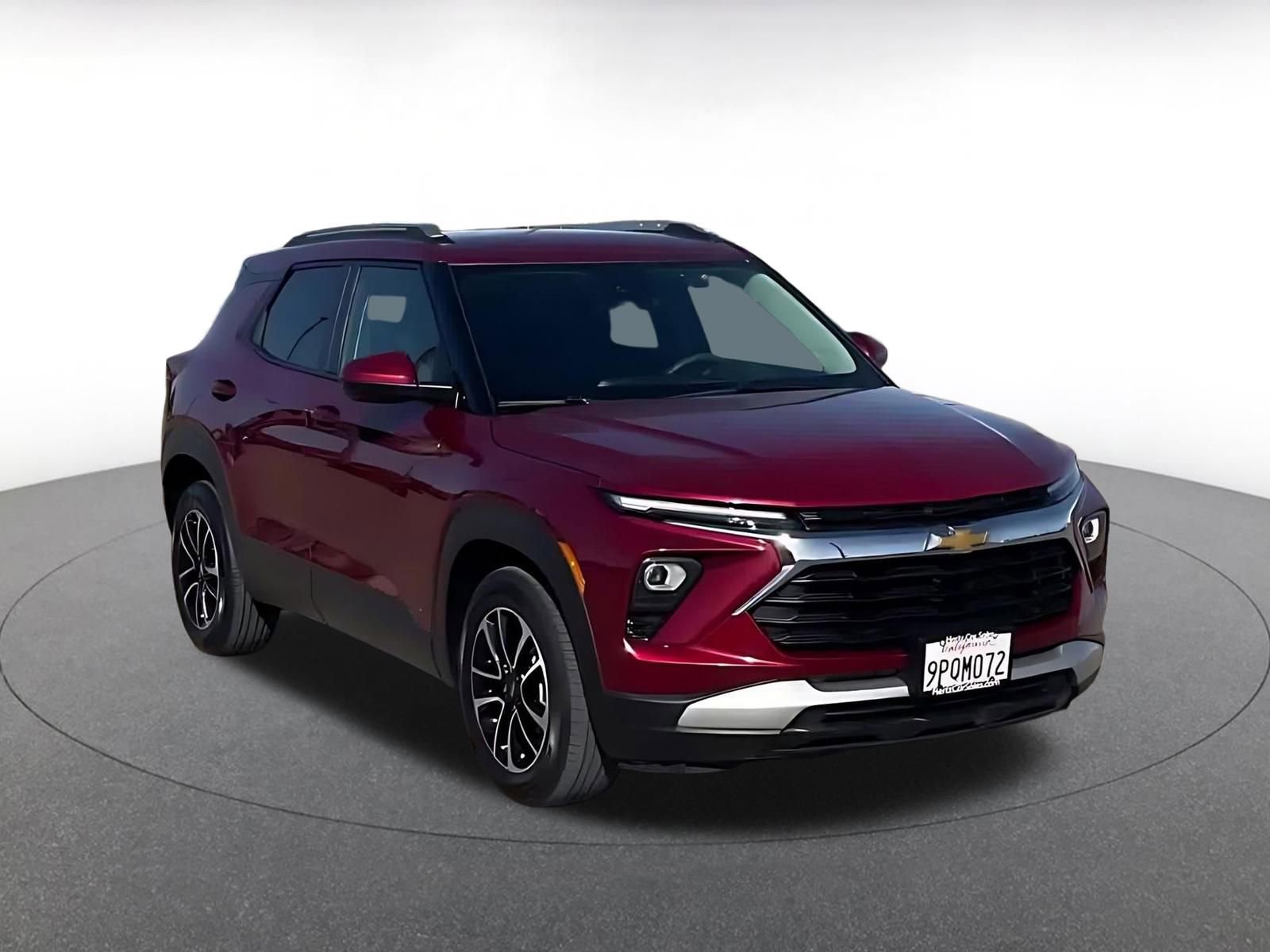 Used 2025 Chevrolet TrailBlazer LT image 3