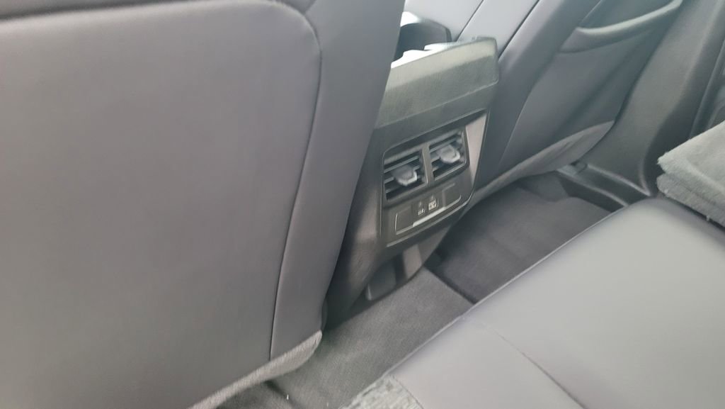 Used 2026 Chevrolet Colorado Z71 AWD/4WD image 26