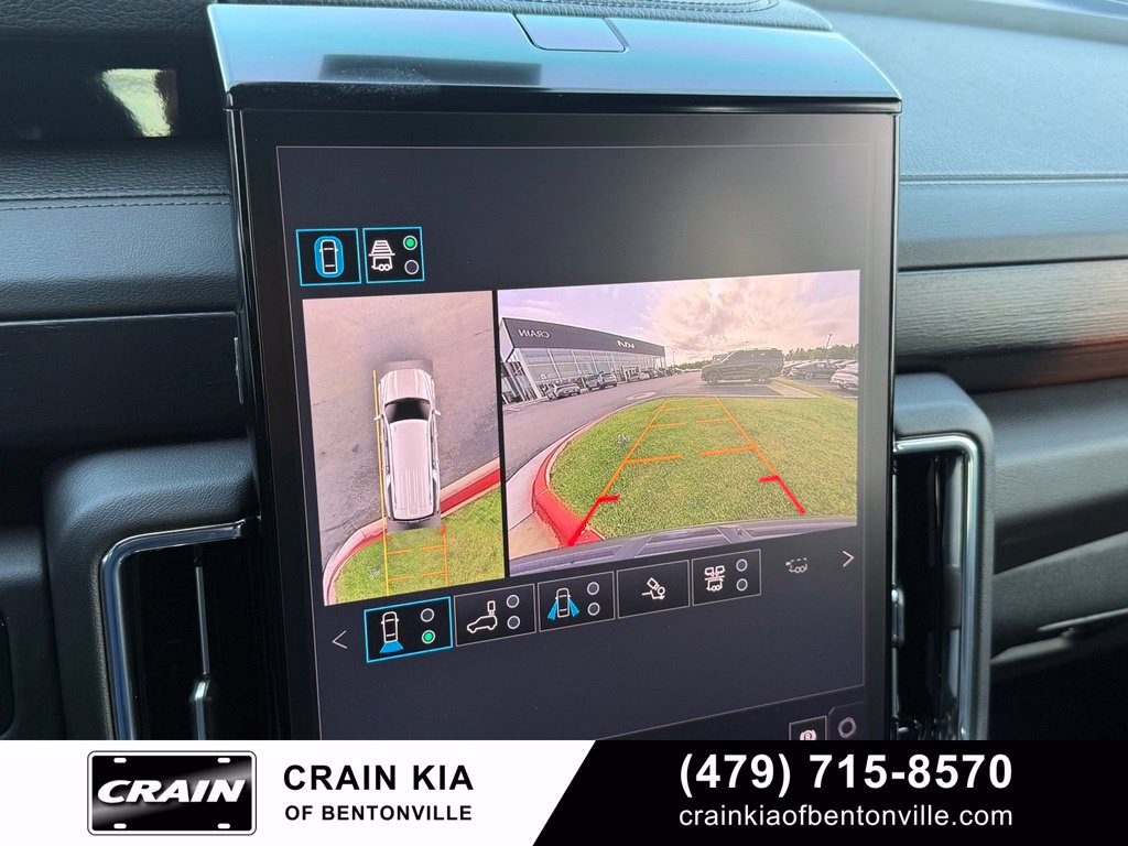 Used 2026 GMC Yukon XL Denali w/ Denali Reserve Package AWD/4WD image 15