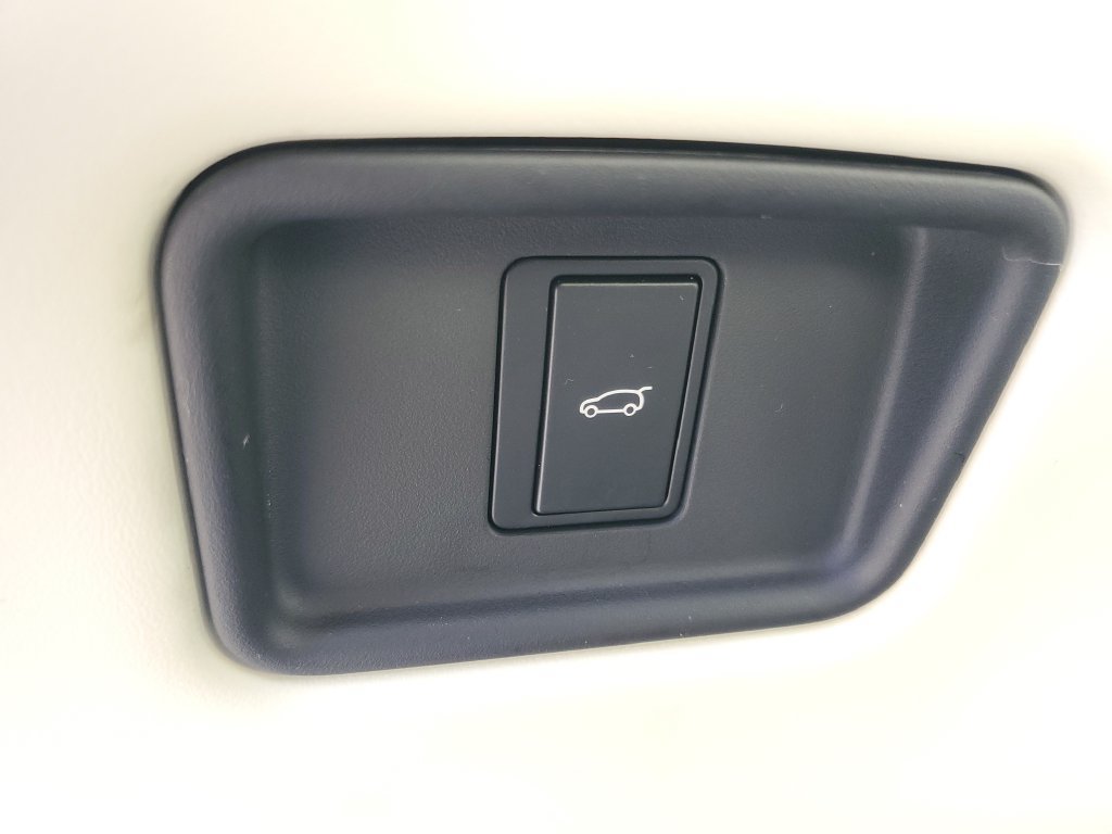 Used 2023 Land Rover Range Rover SE AWD/4WD image 16