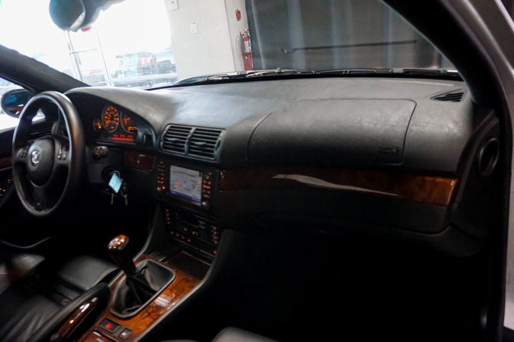 Used 2002 BMW M5 RWD image 33