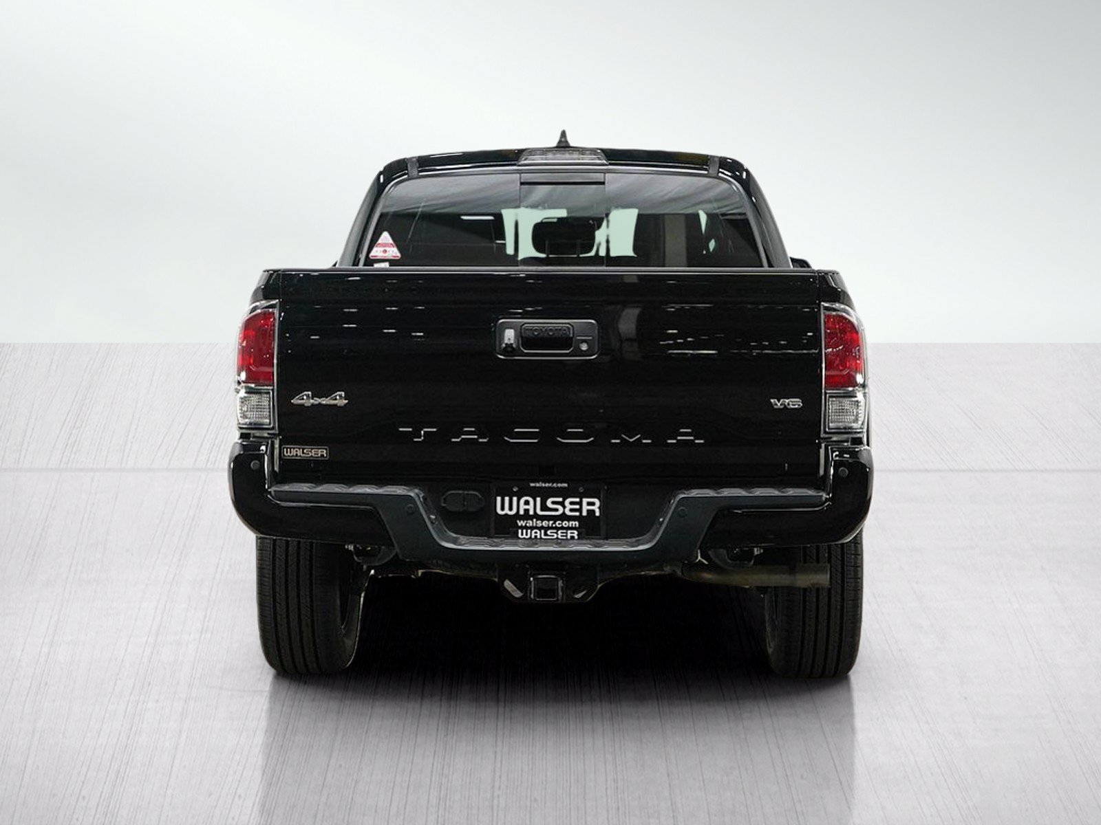 Used 2022 Toyota Tacoma Limited AWD/4WD image 4