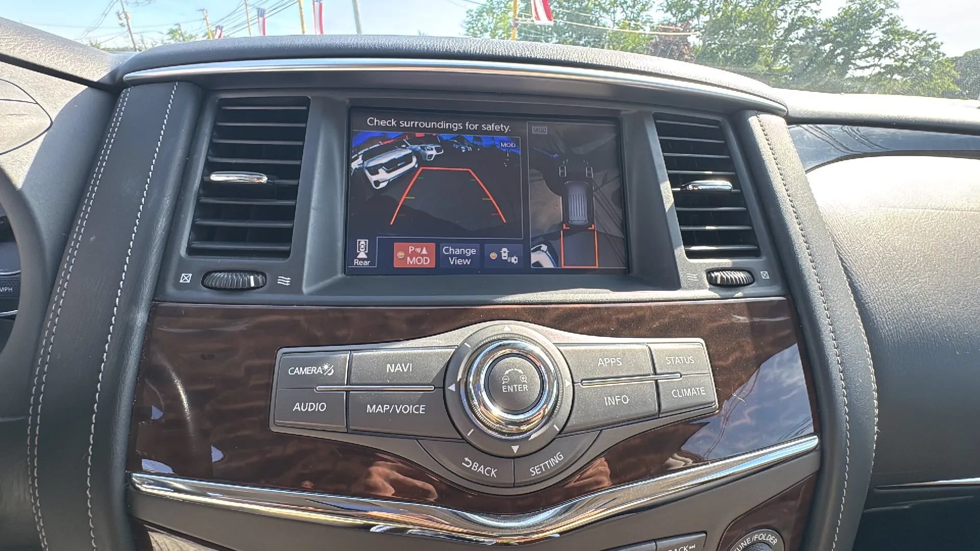 Used 2019 Nissan Armada Platinum w/ Interior Lighting Package AWD/4WD image 32