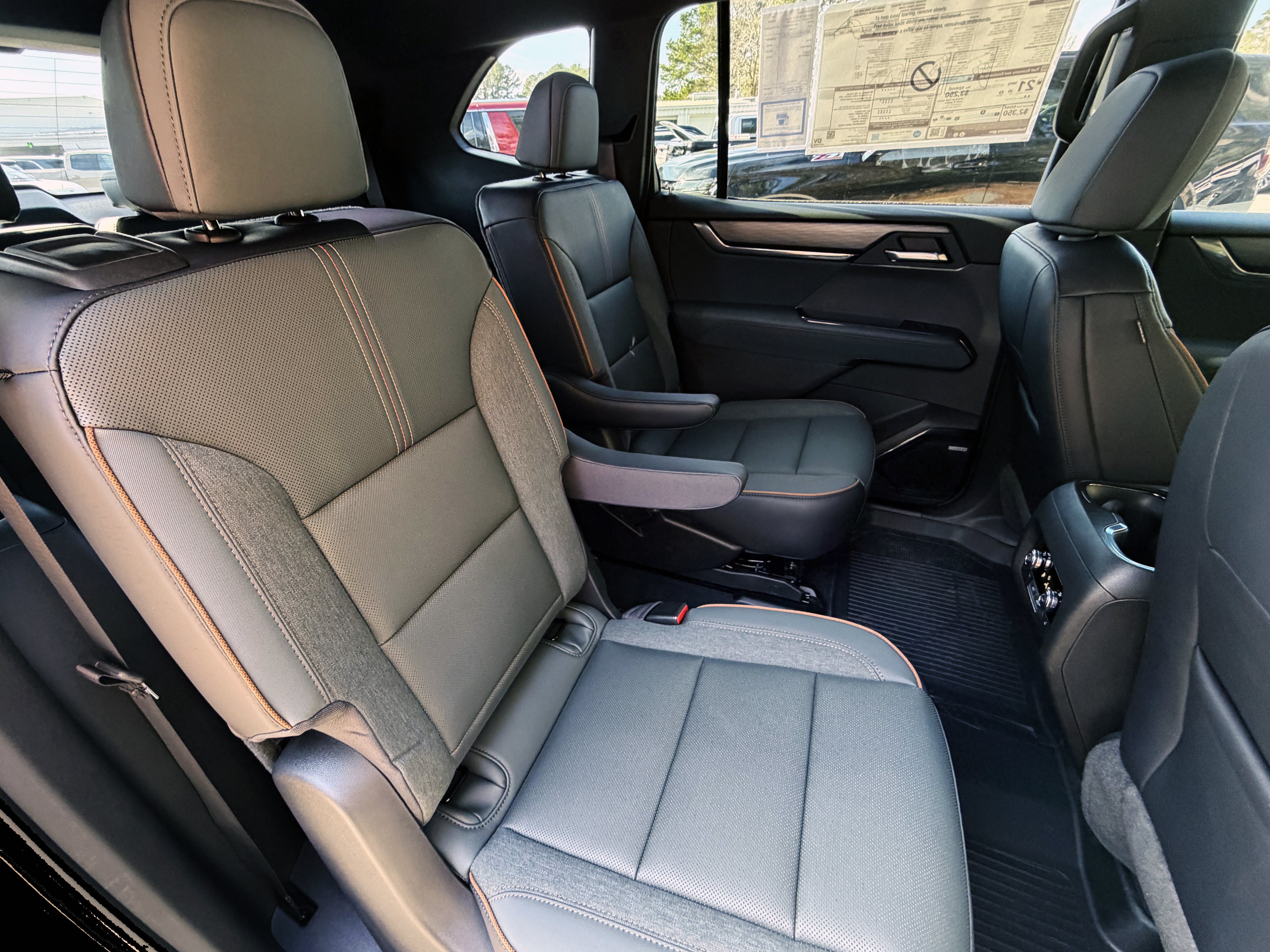 New 2026 GMC Acadia AT4 w/ Luxury Package AWD/4WD image 21