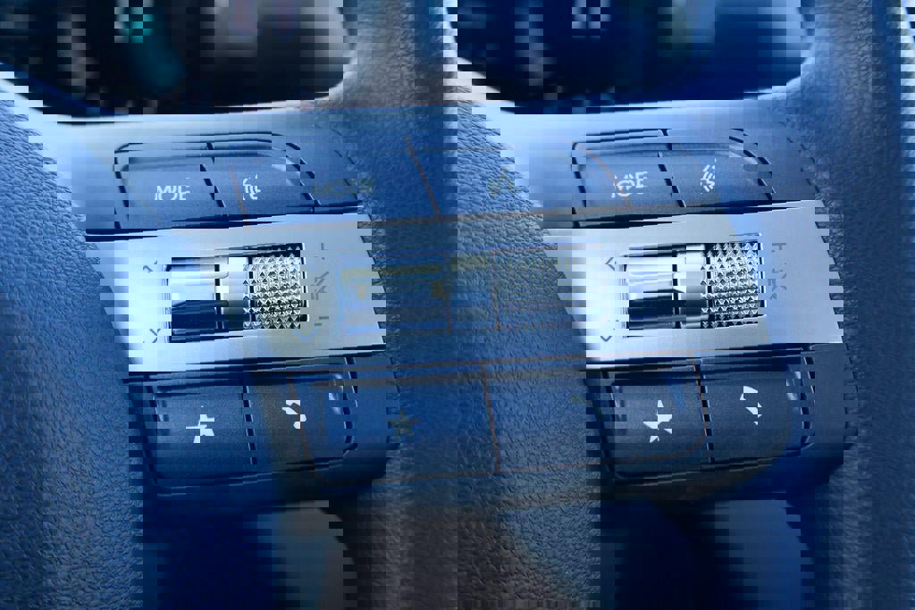 New 2026 Hyundai Kona SE image 17