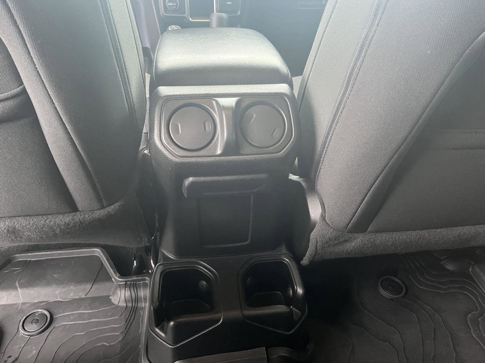 Used 2020 Jeep Wrangler Unlimited Sport image 25