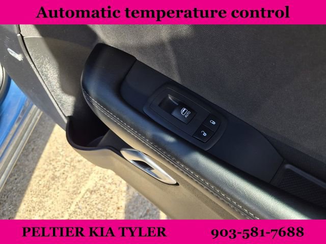 Used 2023 Dodge Challenger SXT image 16