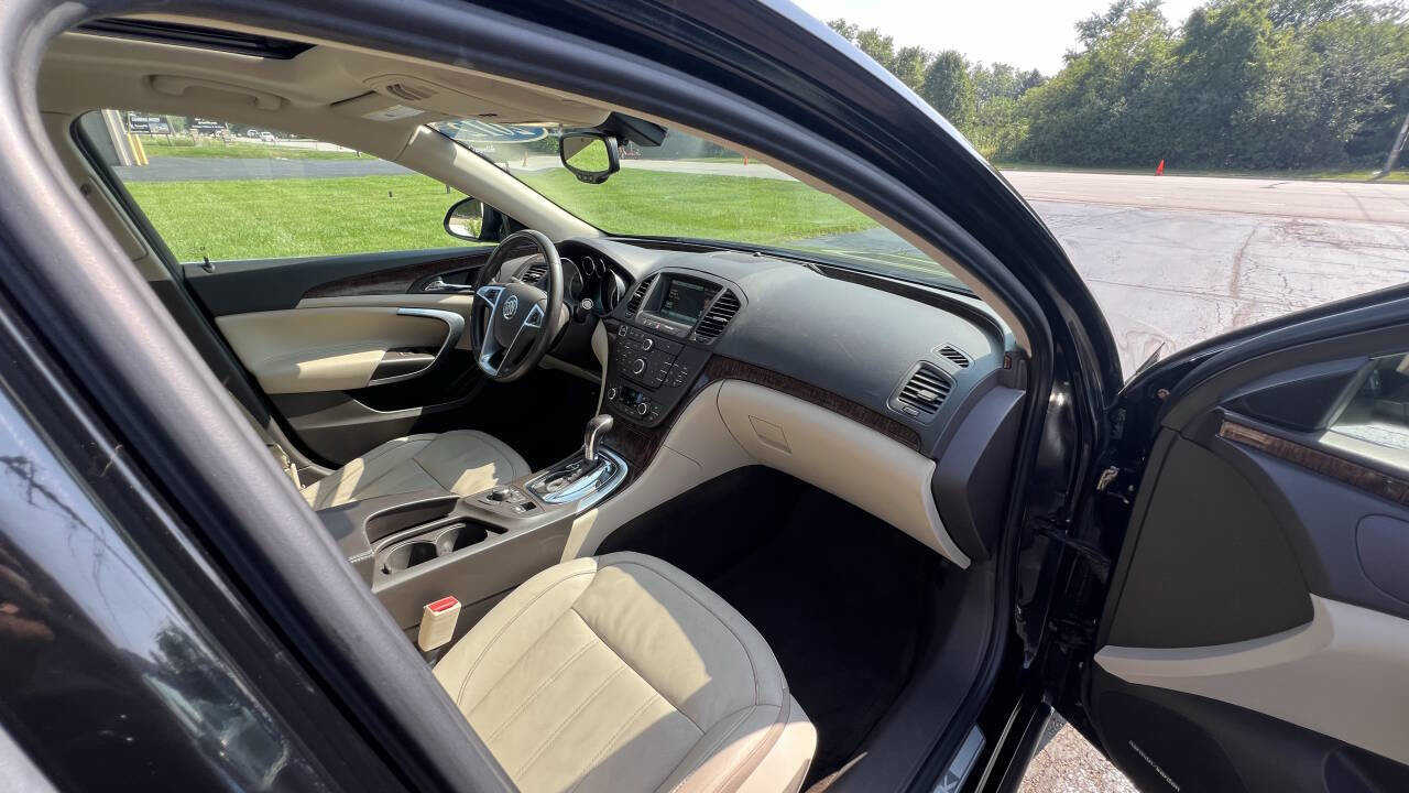 Used 2012 Buick Regal Premium image 26