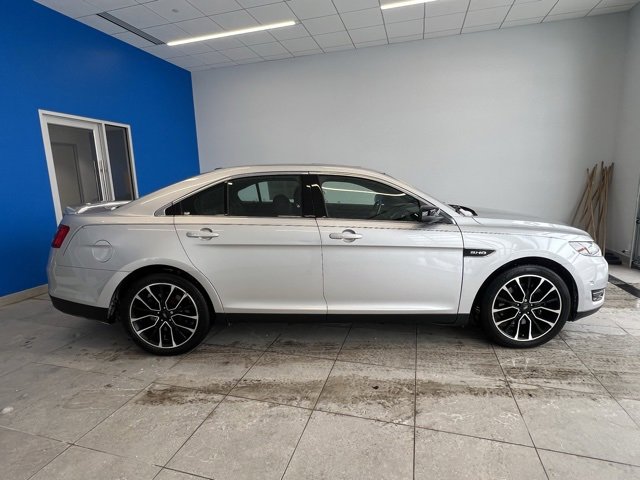 Used 2019 Ford Taurus SHO w/ Driver Assist Package image 4