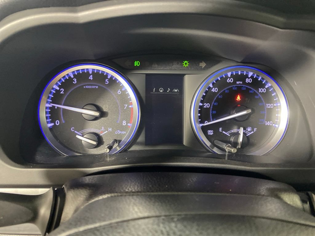 Used 2019 Toyota Highlander SE AWD/4WD image 18
