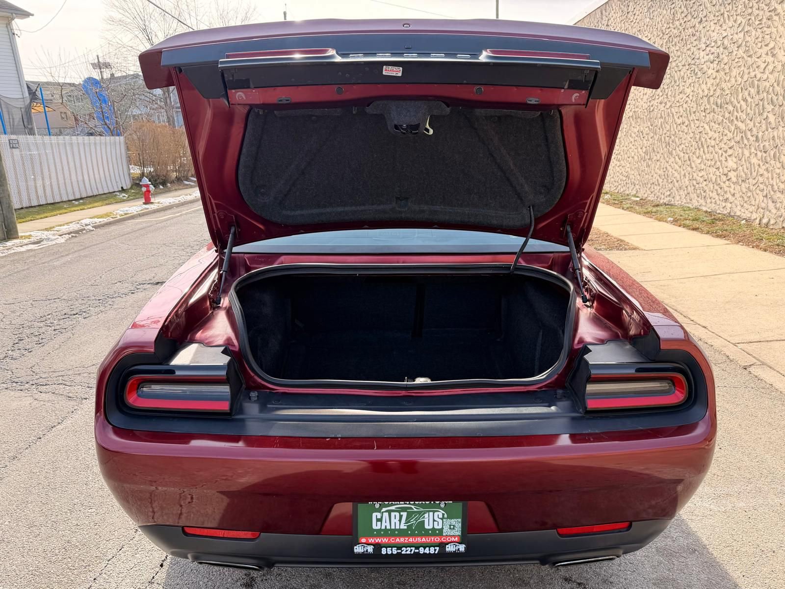 Used 2018 Dodge Challenger SXT RWD image 12
