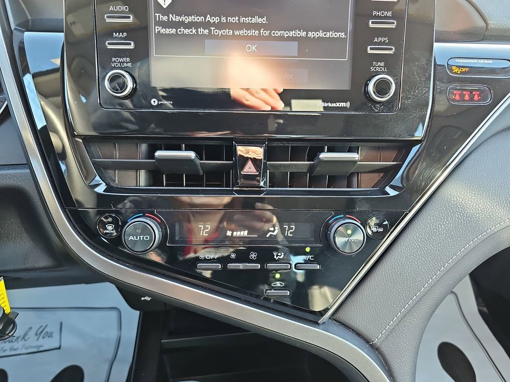 Used 2024 Toyota Camry SE image 28