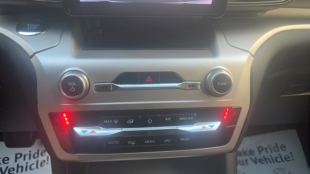 Used 2022 Ford Explorer XLT image 22