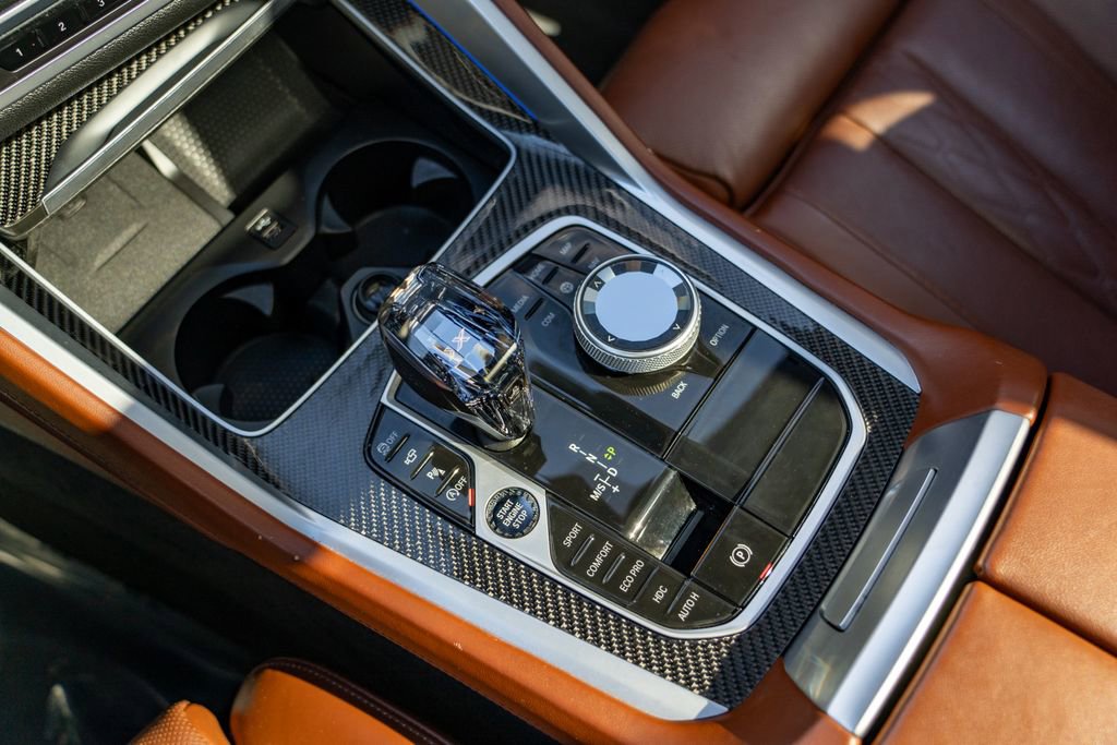 Used 2022 BMW X6 M50i w/ Executive Package image 28