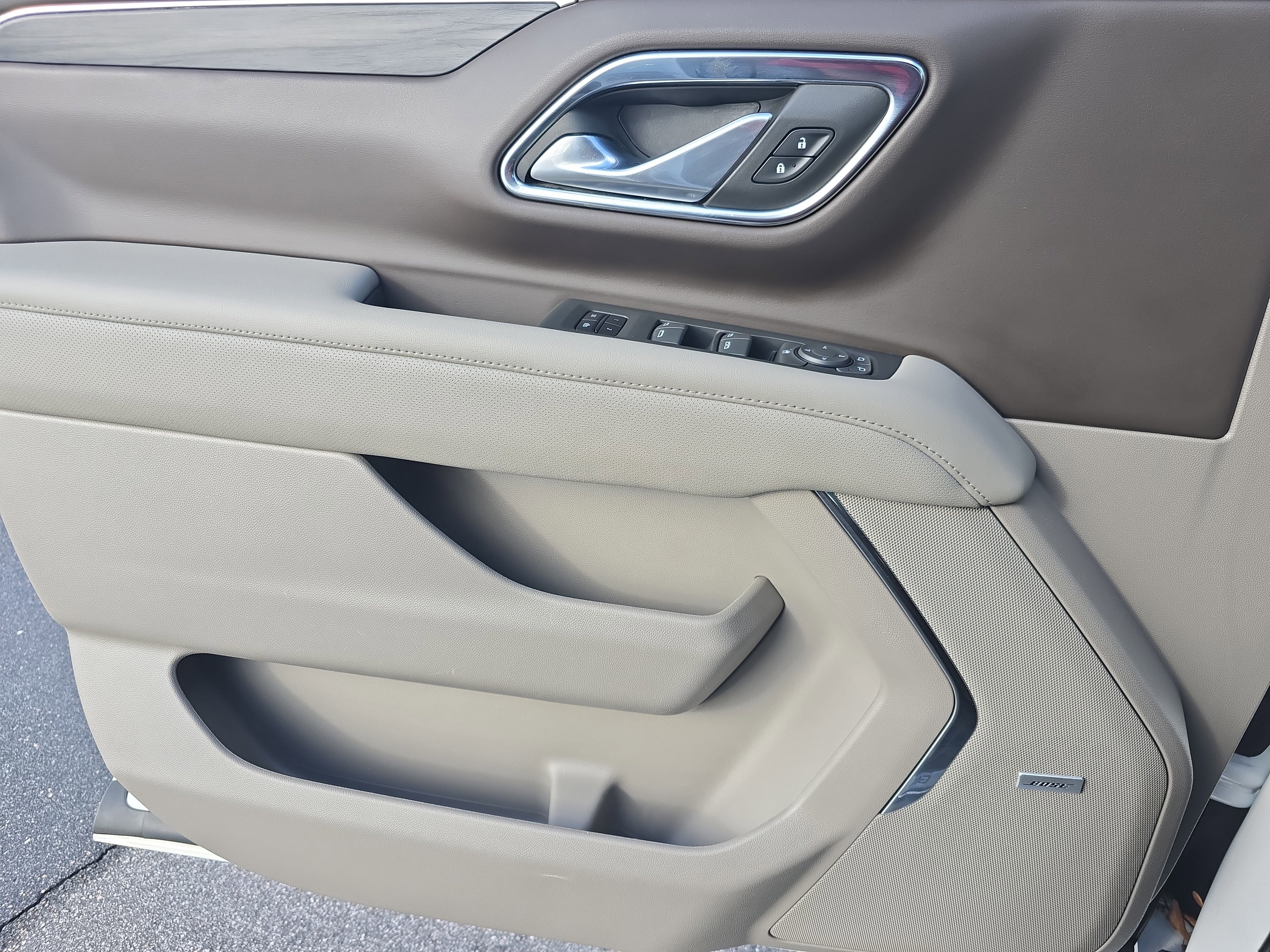 Used 2023 GMC Yukon SLT image 24