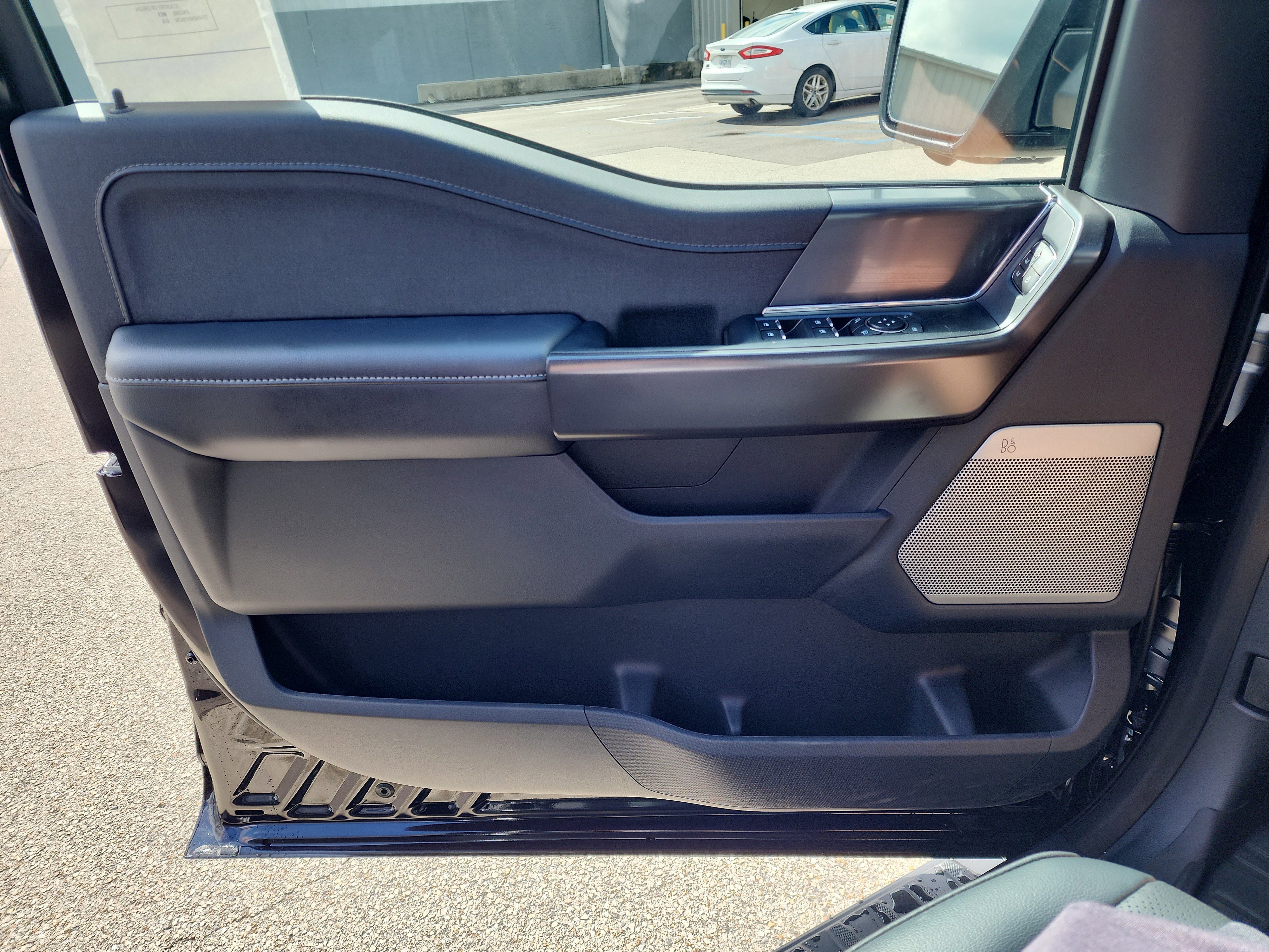 New 2025 Ford F150 Lariat image 9