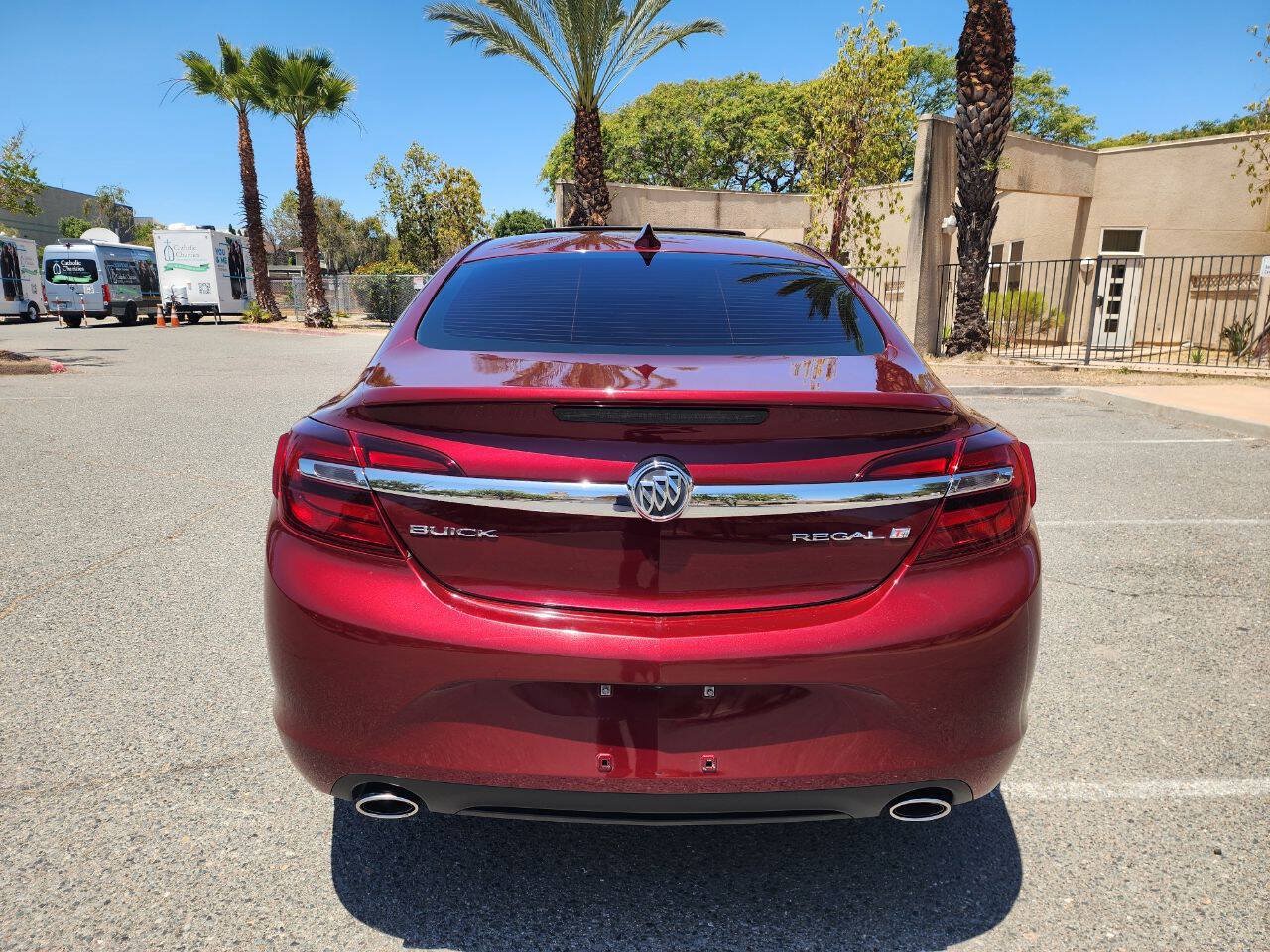 Used 2017 Buick Regal Sport Touring FWD image 6