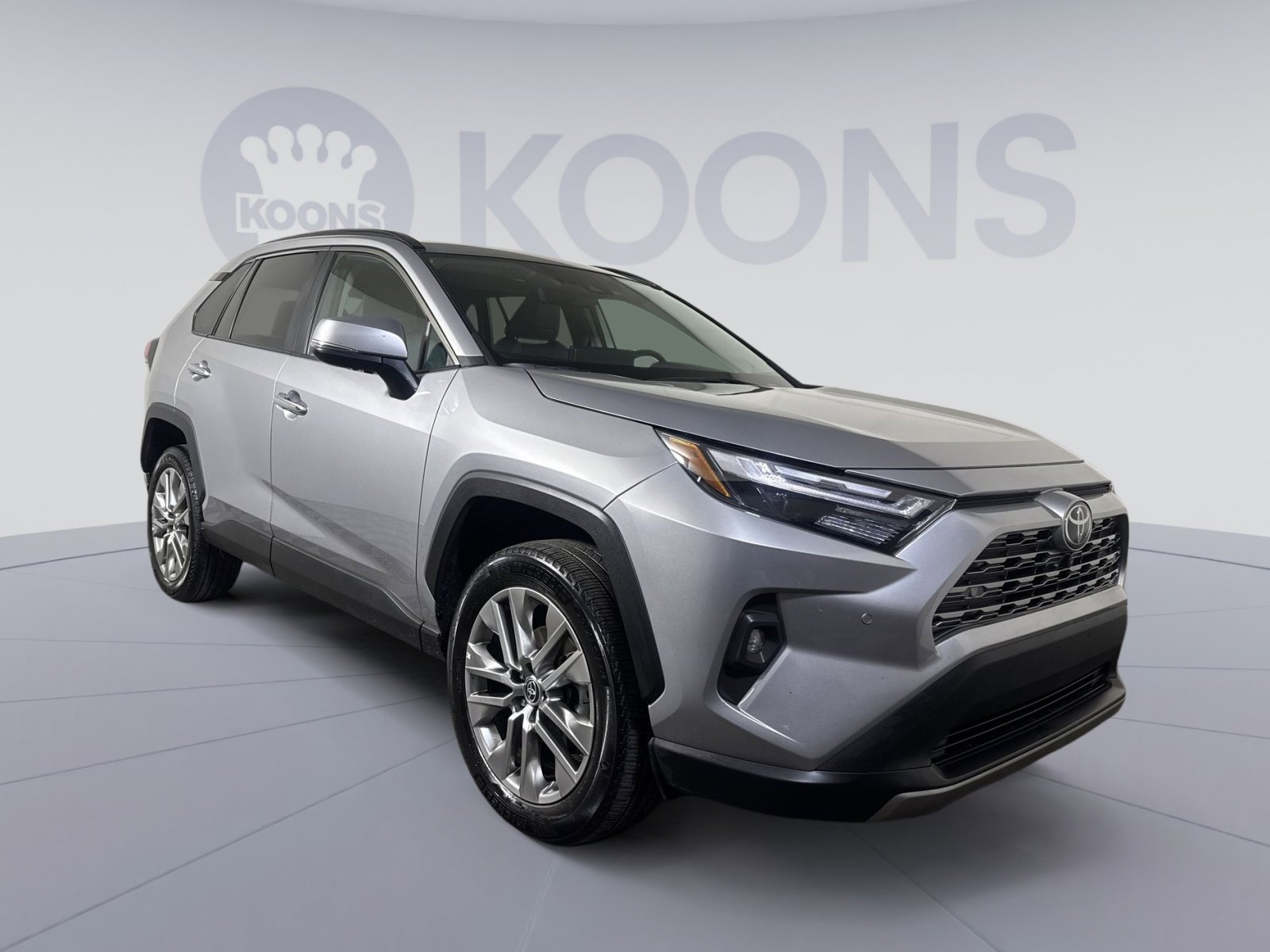 Used 2023 Toyota RAV4 Limited image 10