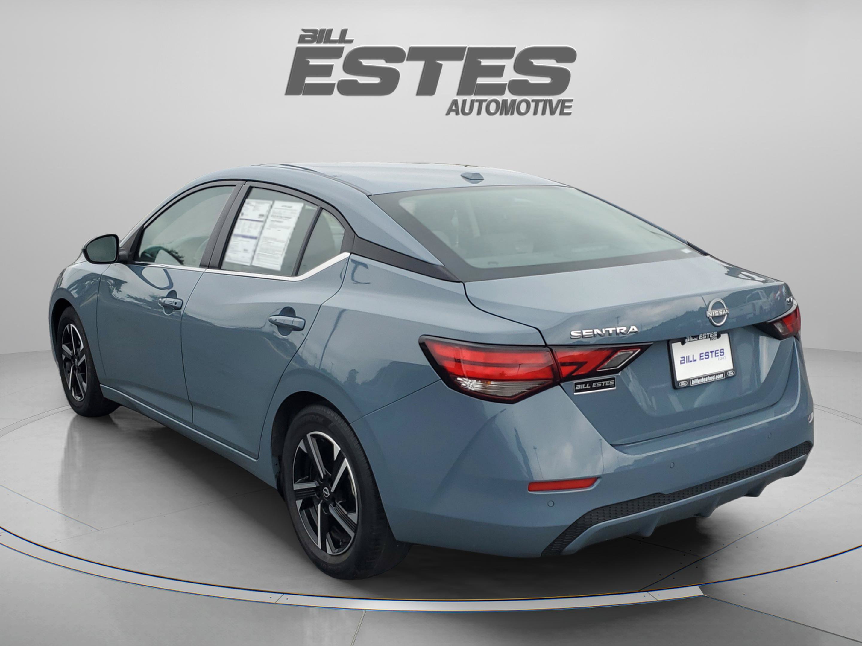 Used 2024 Nissan Sentra SV FWD image 2
