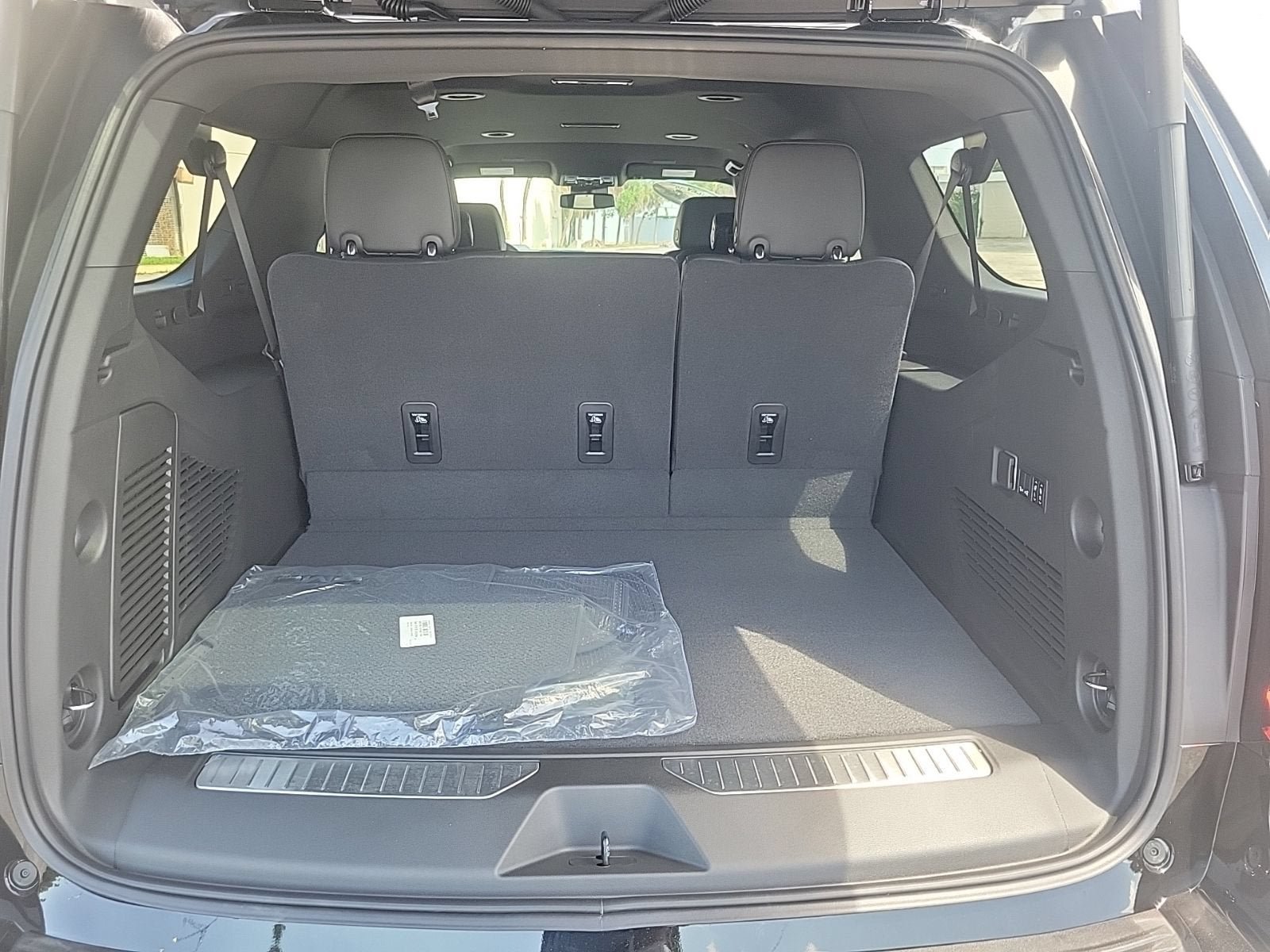 New 2026 GMC Yukon XL Denali AWD/4WD image 7