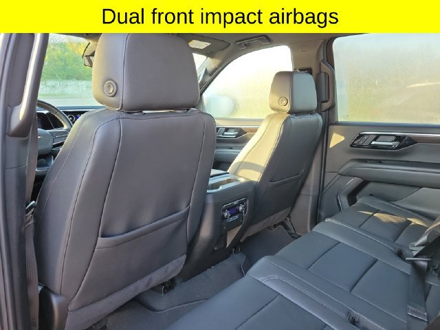 Used 2025 Chevrolet Suburban LT AWD/4WD image 28
