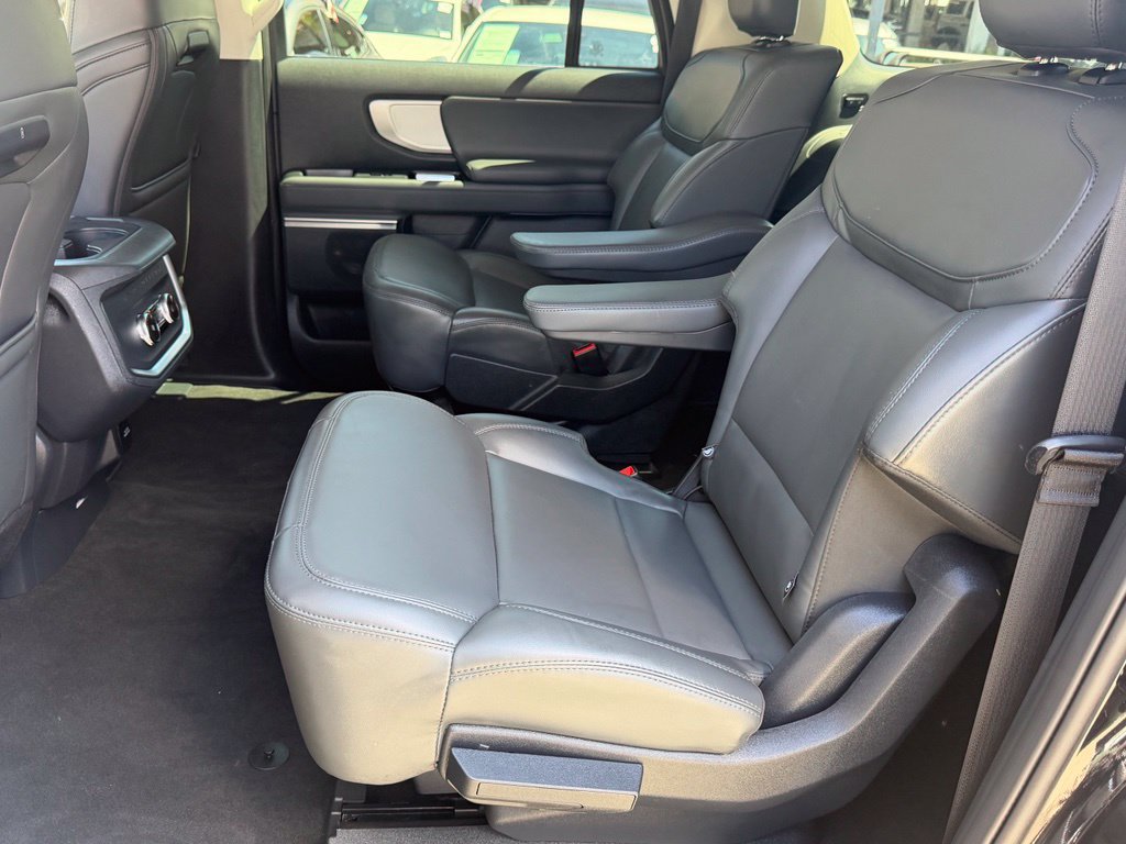 Used 2026 Ford Expedition Max Active RWD image 37