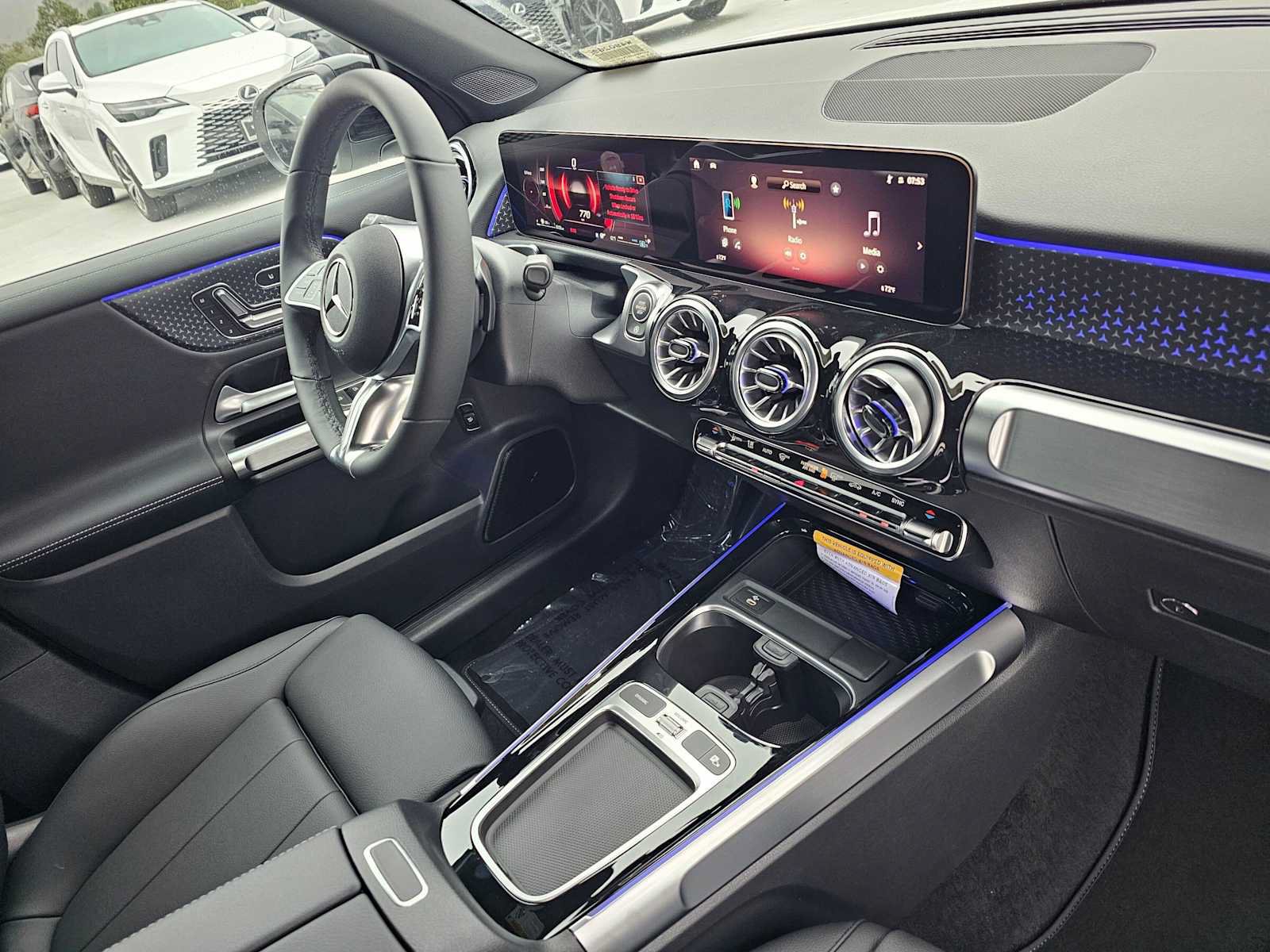 New 2026 Mercedes-Benz GLB 250 image 11