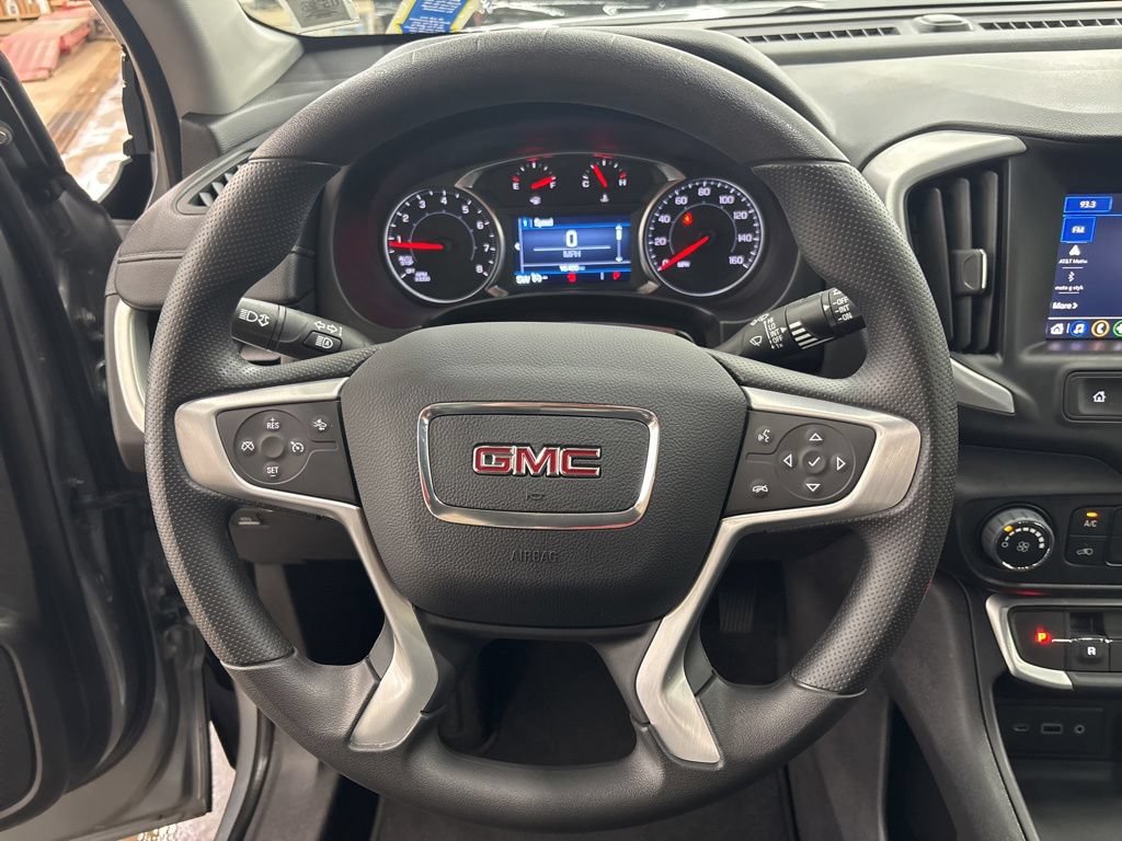 Used 2024 GMC Terrain SLE AWD/4WD image 17