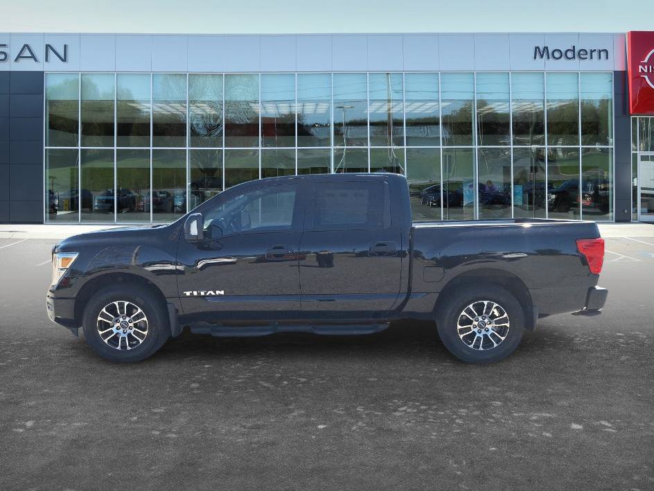 Used 2024 Nissan Titan SV w/ SV Convenience Package AWD/4WD image 7
