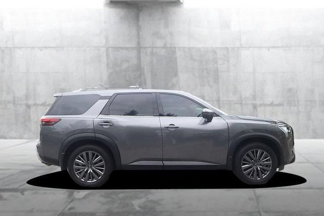 Certified 2025 Nissan Pathfinder SL w/ SL Premium Package FWD image 5