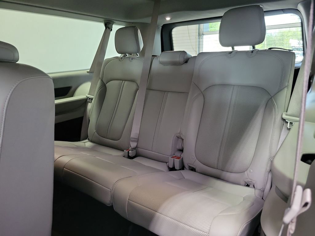 Used 2023 Jeep Wagoneer L Series II w/ Convenience Group I AWD/4WD image 31