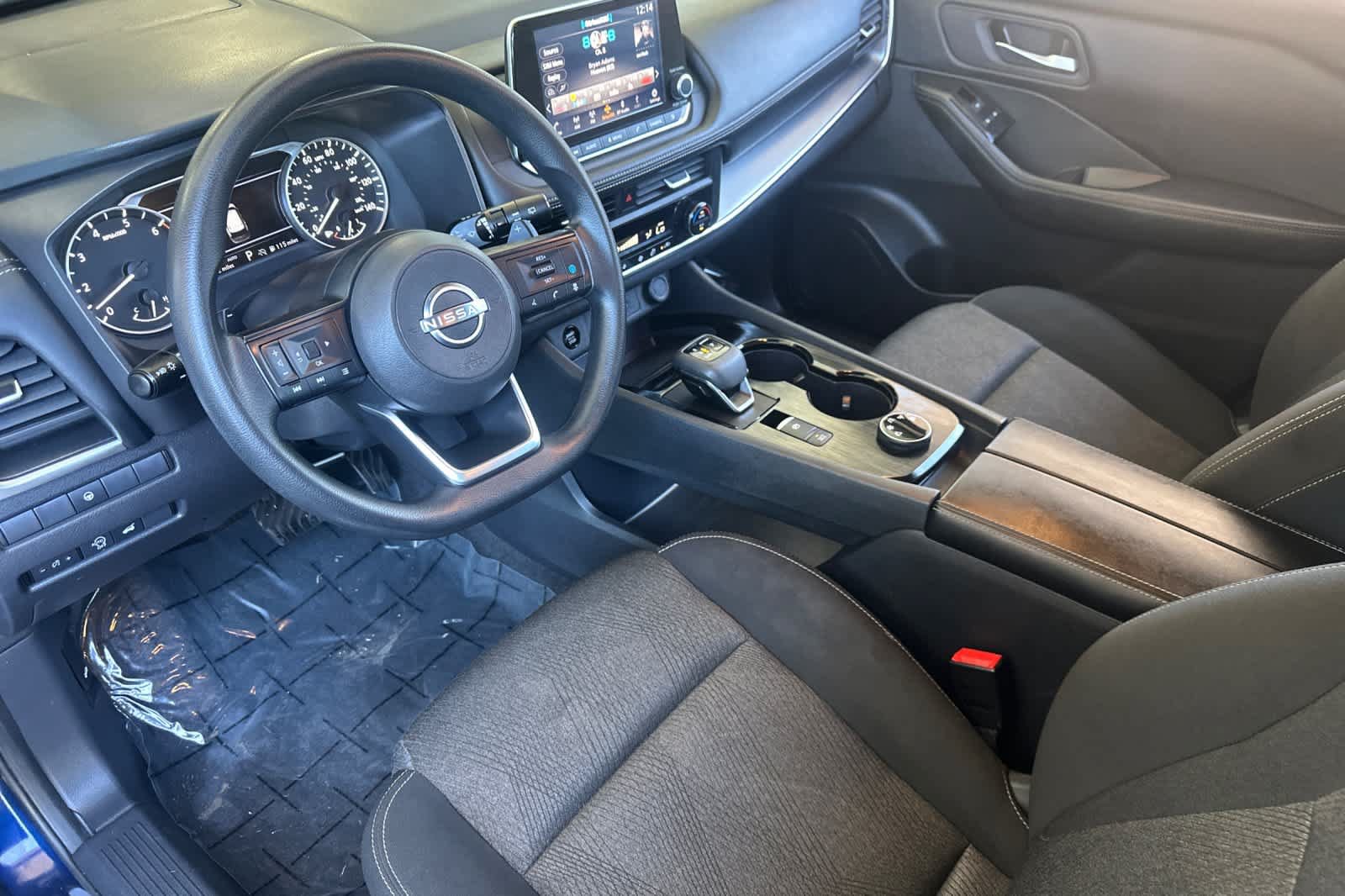 Used 2024 Nissan Rogue SV AWD/4WD image 11