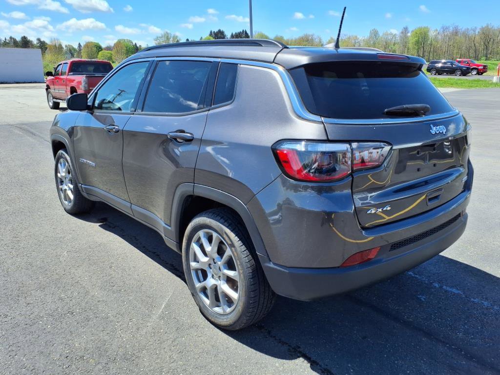 Used 2022 Jeep Compass Latitude image 7