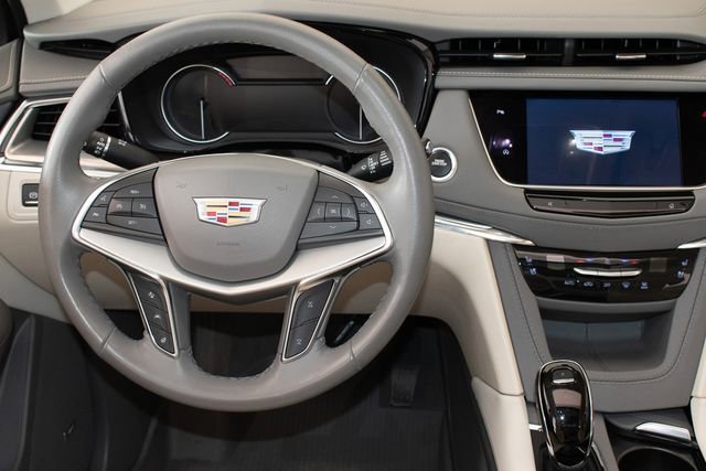 Certified 2023 Cadillac XT5 Premium Luxury w/ LPO, Floor Liner Package AWD/4WD image 16
