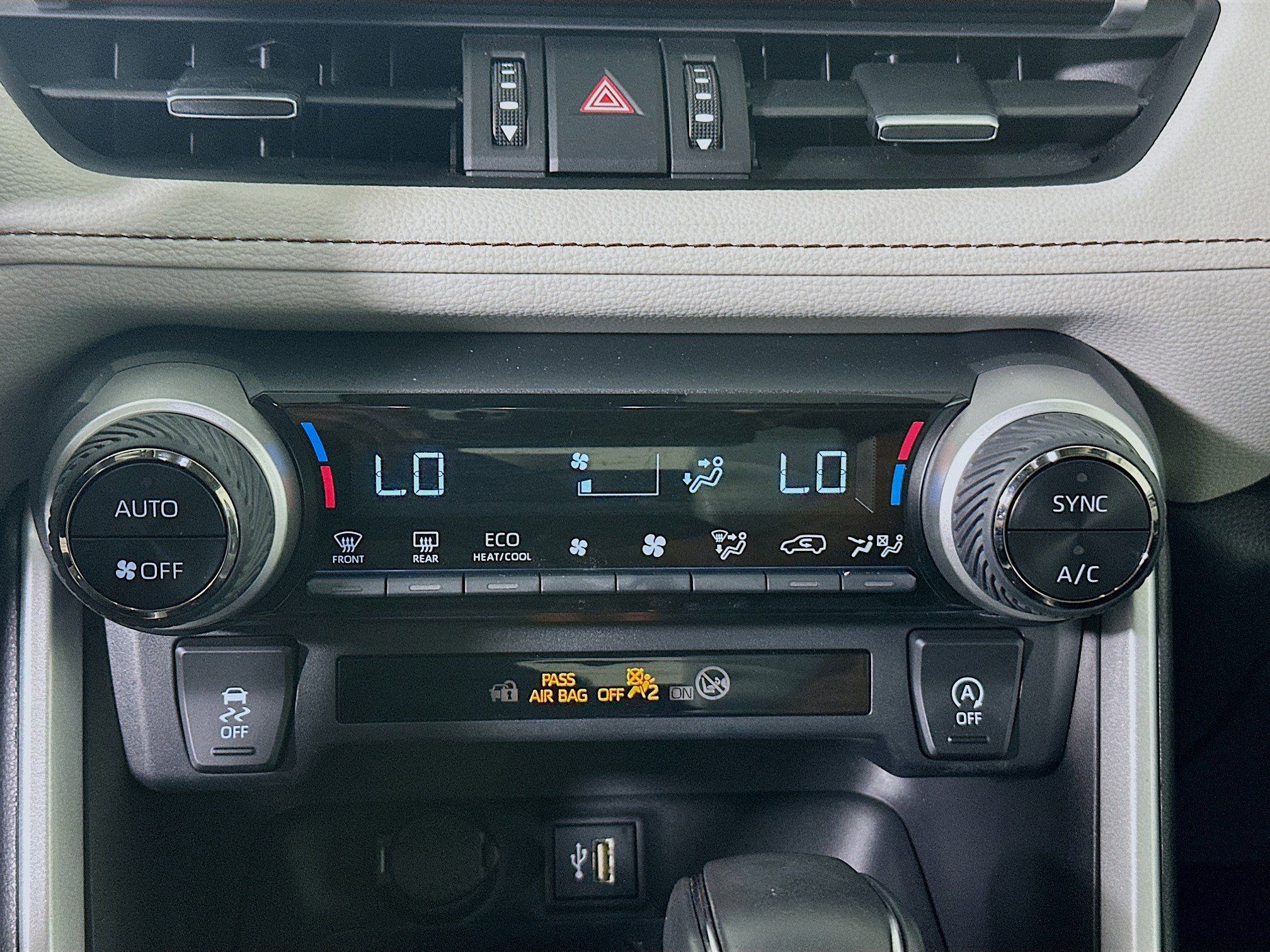 Used 2023 Toyota RAV4 XLE Premium image 23