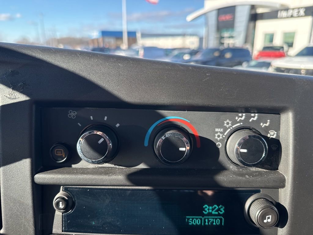 Used 2022 GMC Savana 2500 Work Van w/ Driver Convenience Package image 16